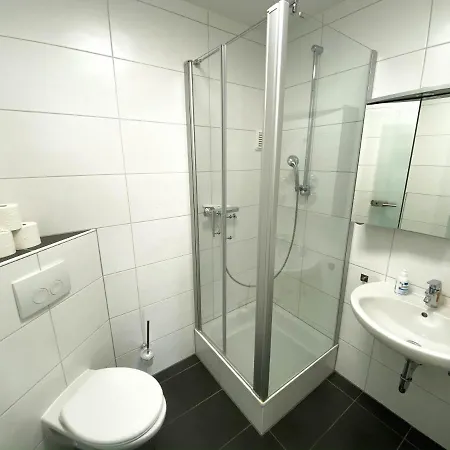 Schanzenstrasse 690 M Ue. M *